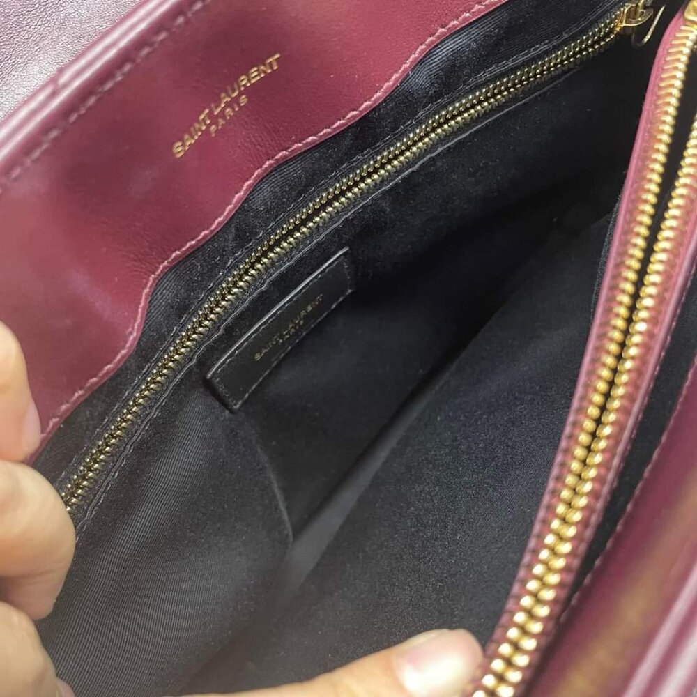 100% Authentic Yves Saint Laurent Medium leather Shoulder Bag - Picture 14 of 14